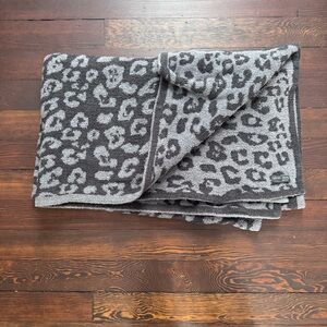 Barefoot dreams blanket! Good shape!